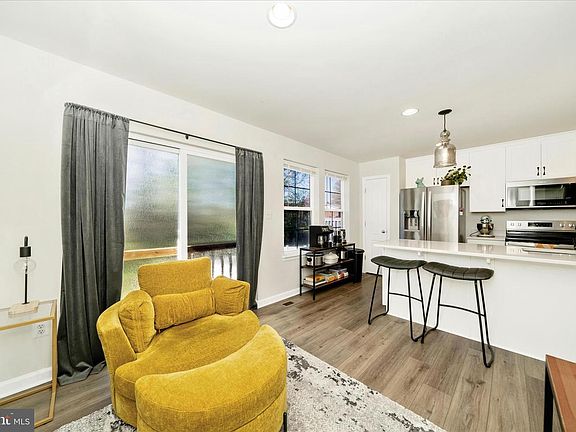 3rd image of 188 Tate Manor Dr