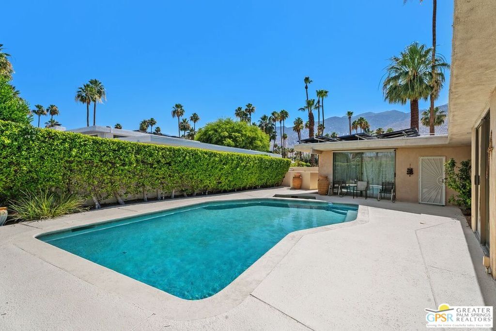2062 S Chico Drive 4