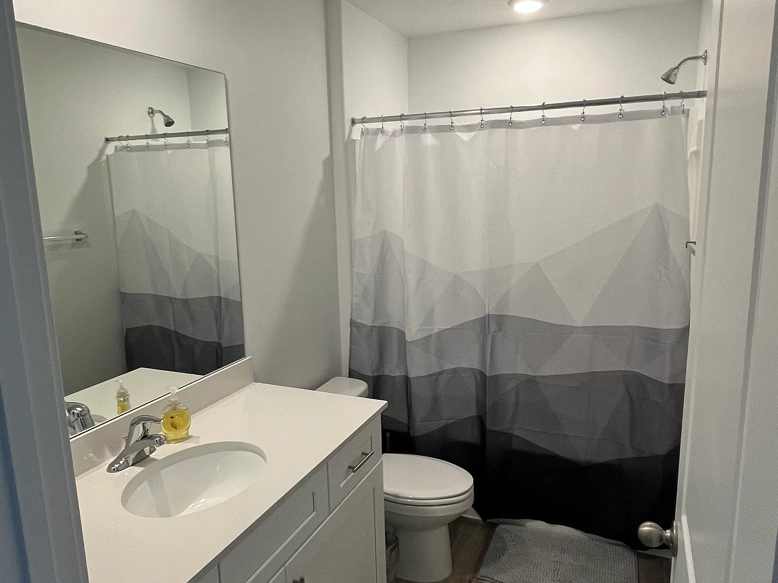 Clark Condo 3 — Photo 3