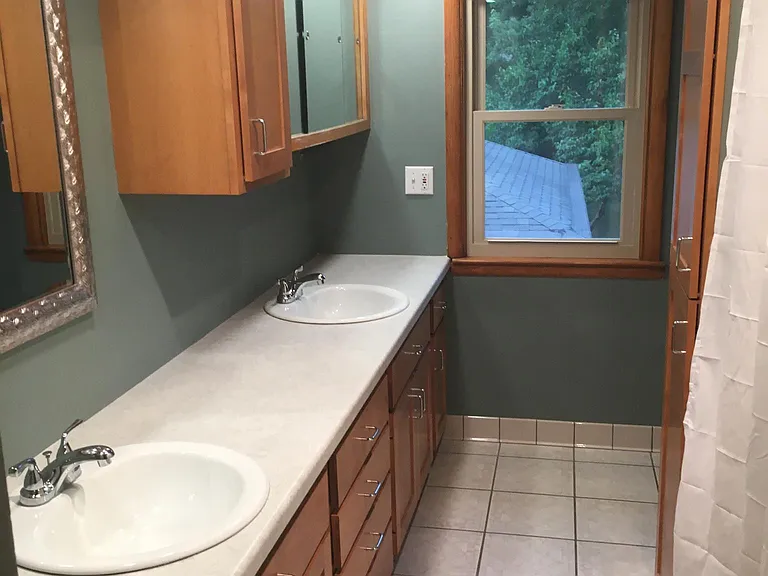560 Kelly St — Photo 12