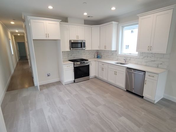 253 Van Pelt Ave FLOOR 1
