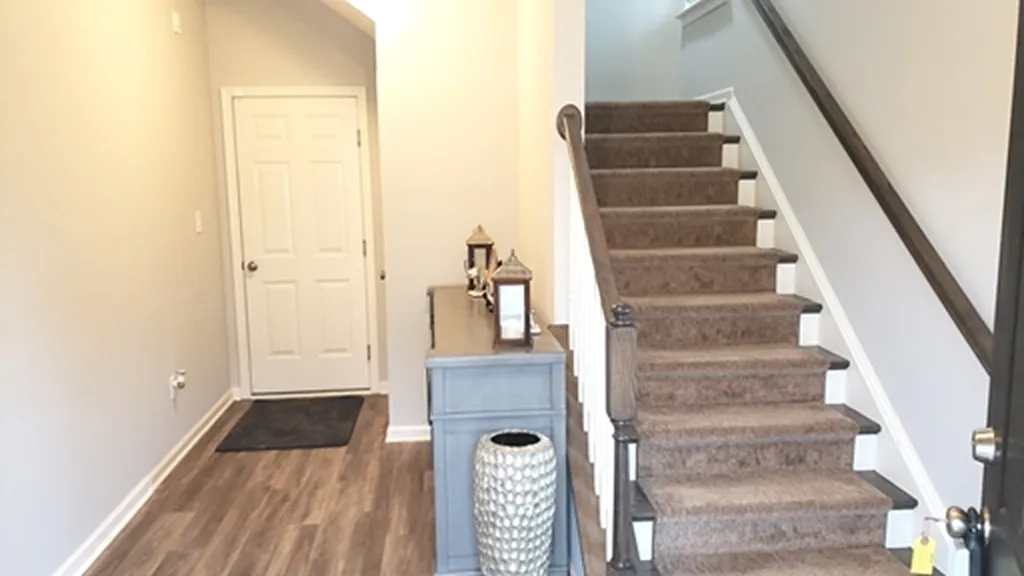 4 bed, 3.5 bath, $2,950 — Photo 2