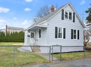 79 Adelaide St, Fairfield, CT 06825