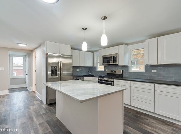 4th image of 5038 W Grace St