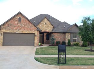 19508 Fieldshire Dr, Edmond, OK 73012