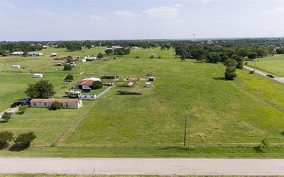 4th image of 7589 Shady Oak Dr