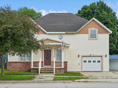 816 2nd Ave SE, Dyersville, IA, 52040