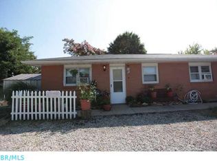 221 W Main St, Somerset, OH 43783