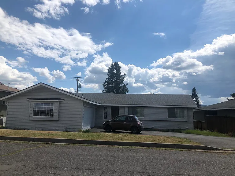 194 Peach St — Photo 18