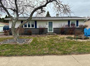 2320 Allerton Dr, Oshkosh, WI 54904