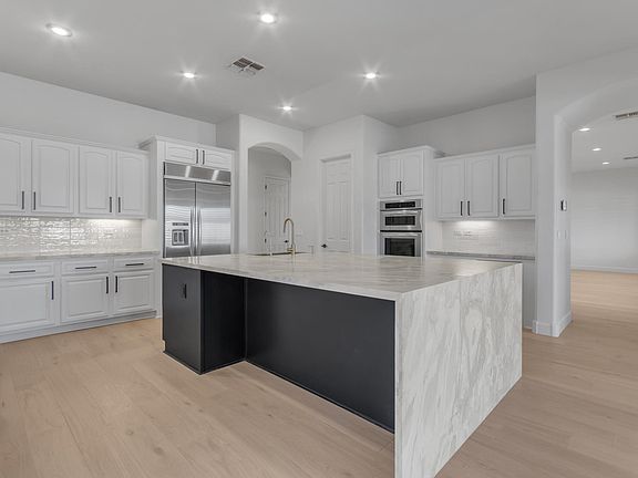 2nd image of 5112 S Miller Pl