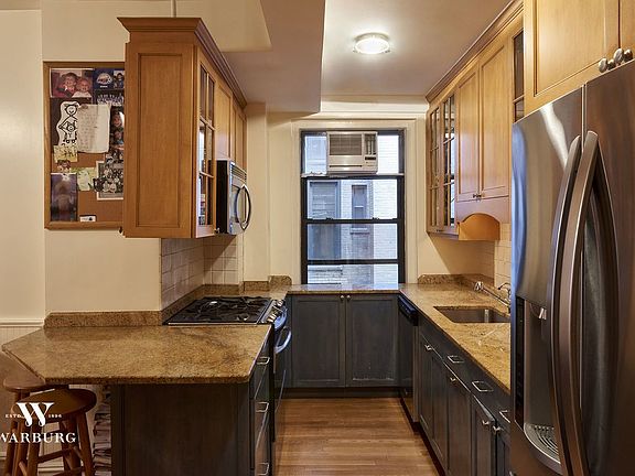 5th image of 1435 Lexington Ave APT 7D
