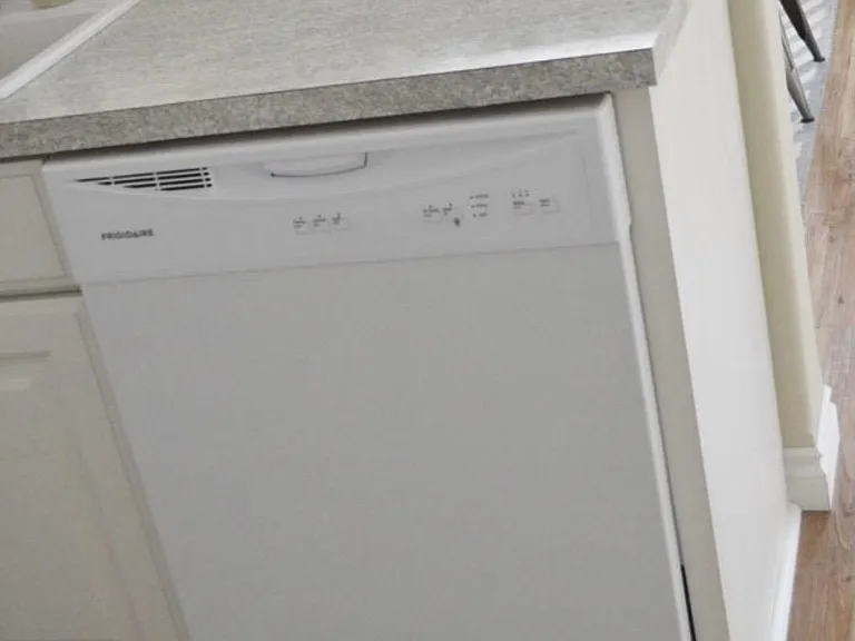 New Dishwasher and updated countertops