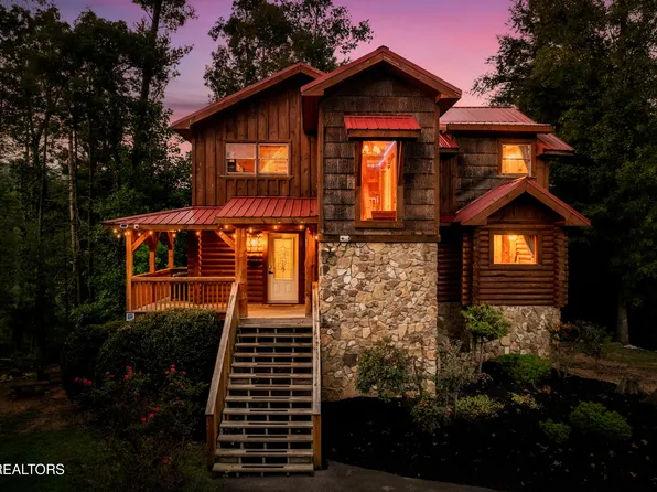 2615 Bear Crossing Way, Sevierville, TN 37862