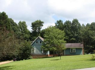 881 Fernside Dr, Toccoa, GA 30577