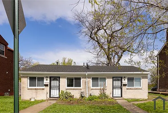 564 Marquette Dr — Photo 1