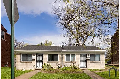 564 Marquette Dr Photo 1