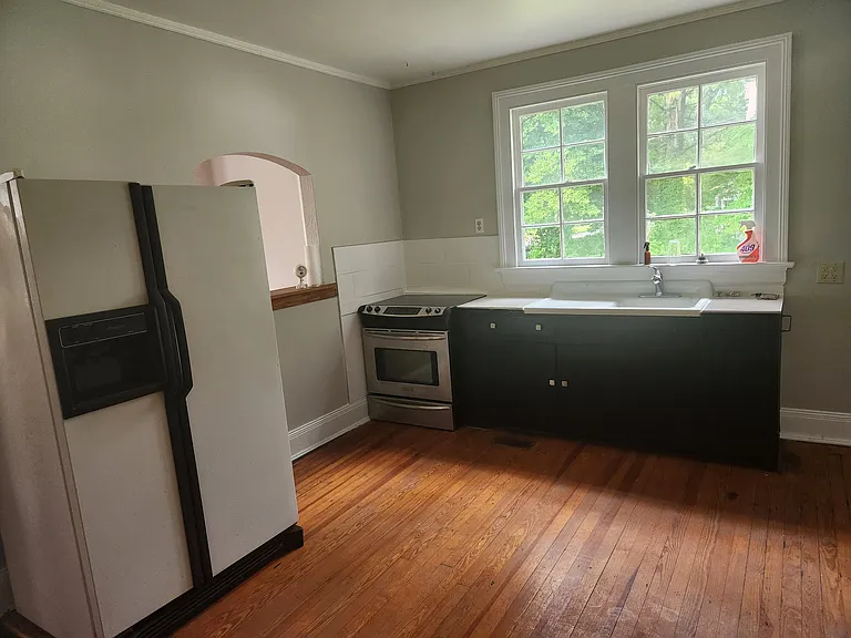 308 Green St NE — Photo 8