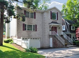 12 McIntyre St, Yonkers, NY 10708