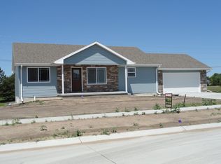 2606 Byers Dr, Central City, NE 68826