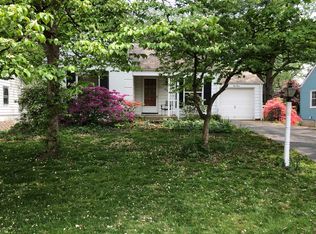 412 N Geyer Rd, Saint Louis, MO 63122