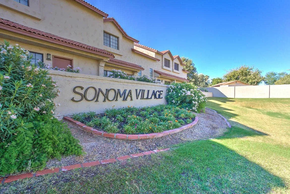 2 bed, 1.5 bath, 1019 sqft, $1,600 — Photo 1