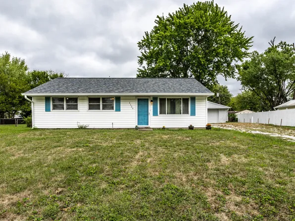 1129 Galaxie Dr, Greenwood, IN 46142