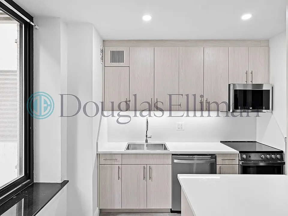 295 Park Ave S #5B
