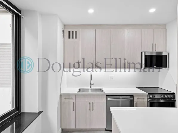 295 Park Ave S, New York, NY