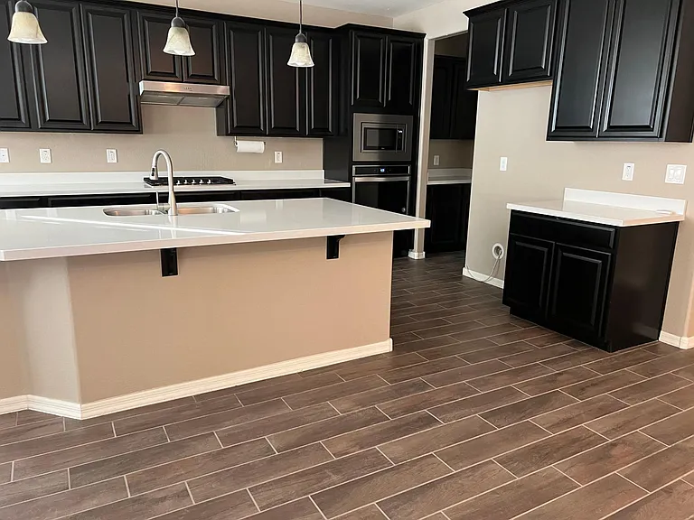 17437 W Victory St — Photo 7