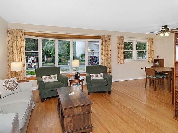 2nd image of 8016 Lockwood Ave