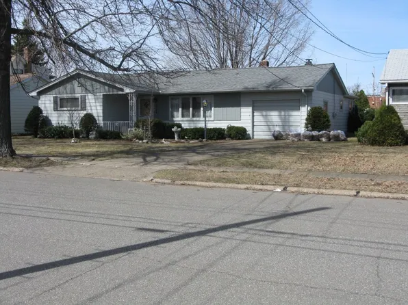 2044 Robin Dr, Erie, PA 16505