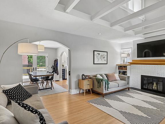 4th image of 1825 48th St