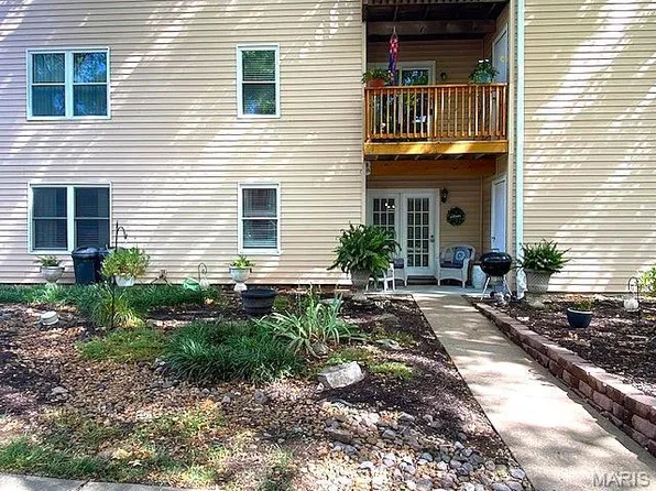 1324 Holgate Dr Unit G2, Ballwin, MO 63021