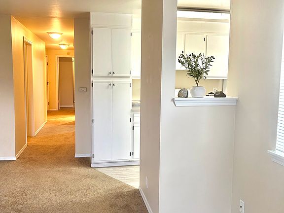 4th image of 5034 Fauntleroy Way SW APT 202