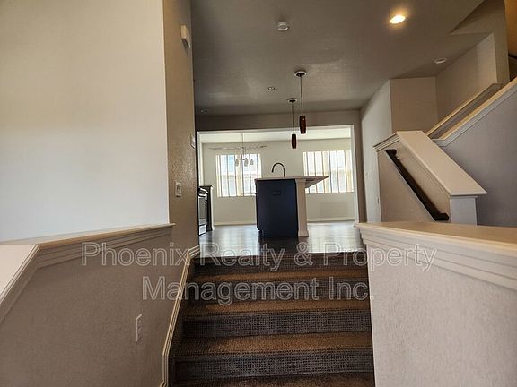 3rd image of 589 Gallegos Cir