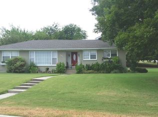 501 W Parkway St, Ada, OK 74820