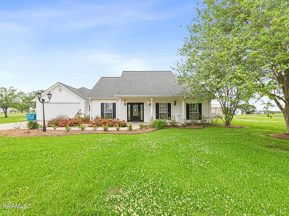 2nd image of 1125 Papit Guidry Rd
