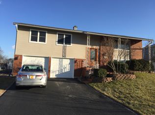 727 Texas St, Elk Grove Village, IL 60007