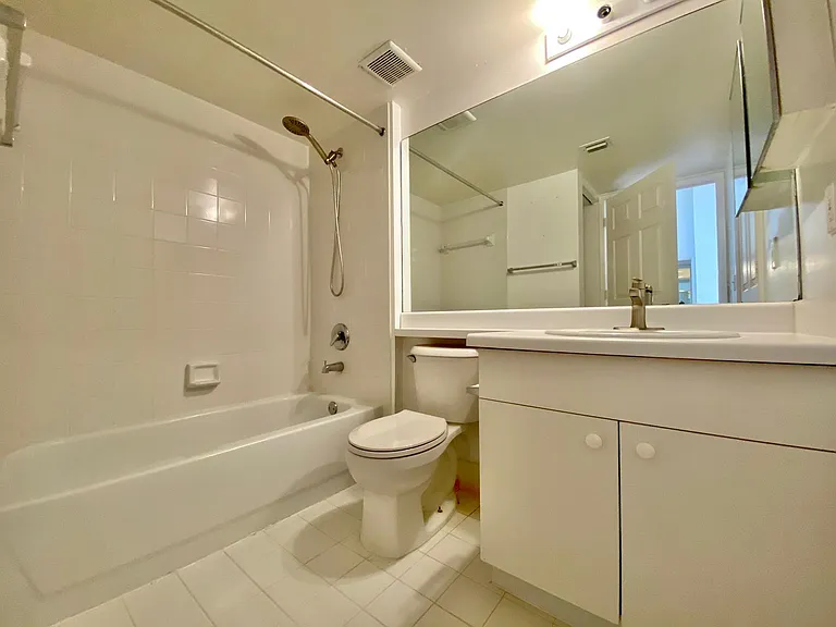 2nd bedroom bathroom