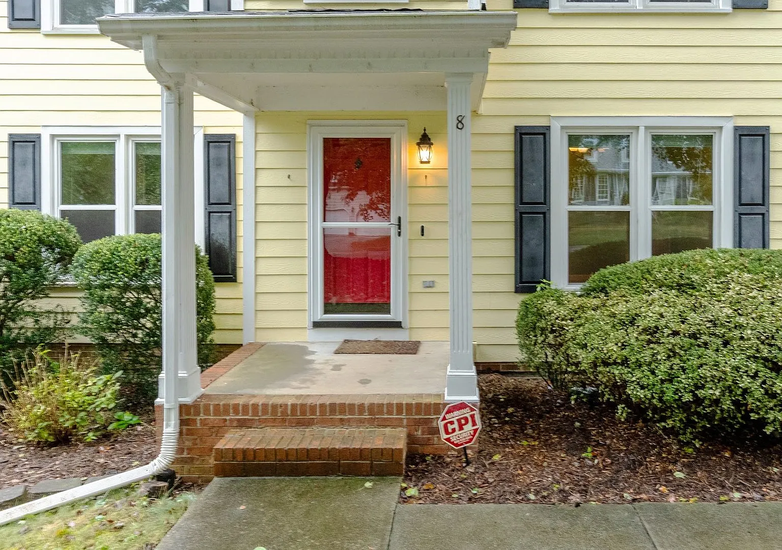 Spacious Four Bedroom Home! — Photo 3