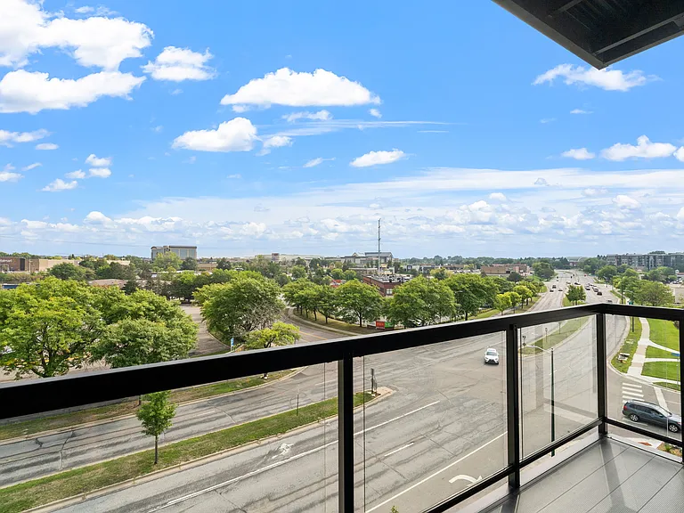 Maison - 1 Bed / 1 Bath - 785-791 Sq.Ft.