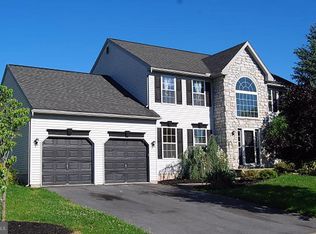 4994 Overlook Pointe, Douglassville, PA 19518