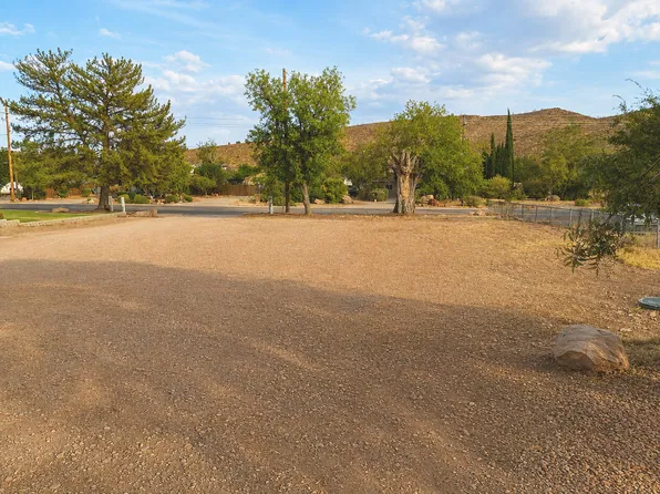 165 N Main St, Leeds, UT 84746