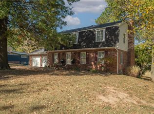 330 N Cedarbrook Dr, Monett, MO 65708