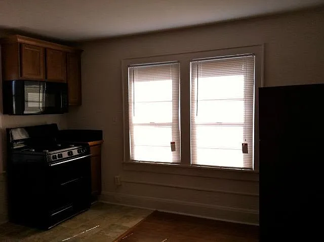1 bed, 900 sqft, $1,400 — Photo 2