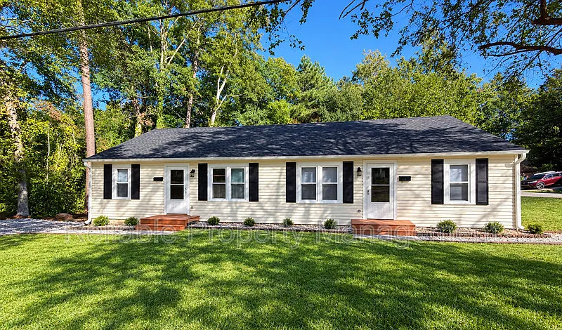 517 S Fuquay Ave — Photo 1
