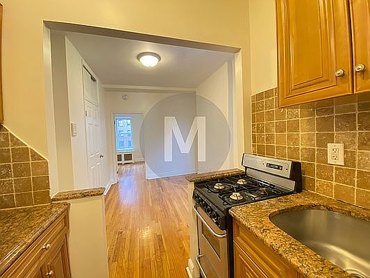 3rd image of 155 E 99th St #52