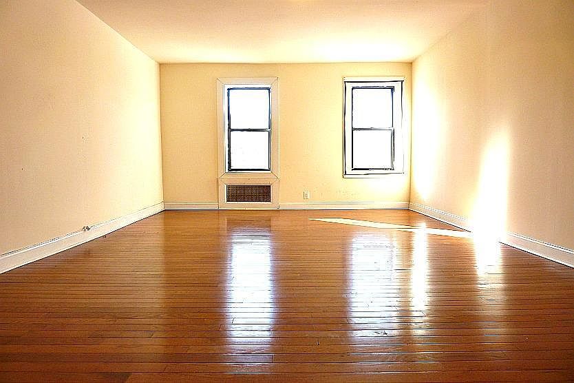 1st image of 1035 Washington Ave APT 2B