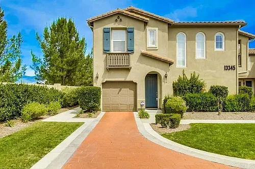 13345 Calle Del Campo #4 Photo 1